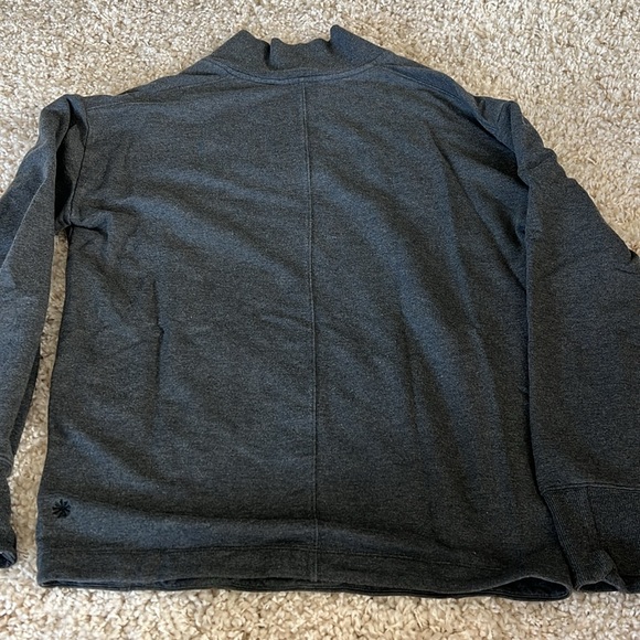 Athleta Clarity V-Neck Sweatshirt - Picture 4 of 4